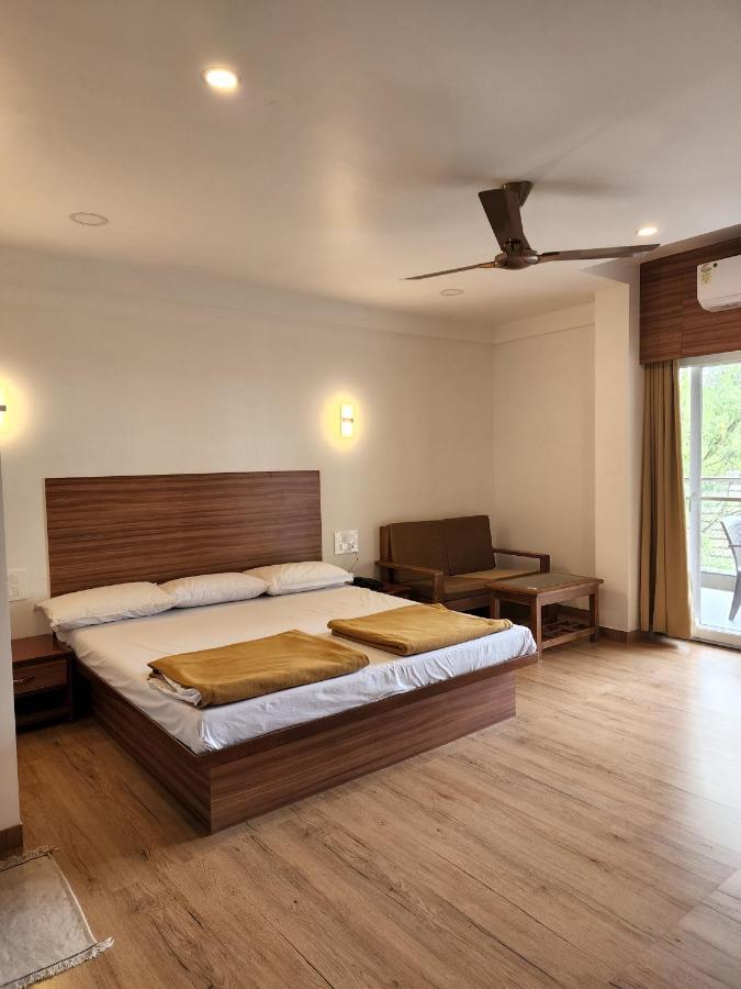 Regal Panhala Residency Hotell Eksteriør bilde