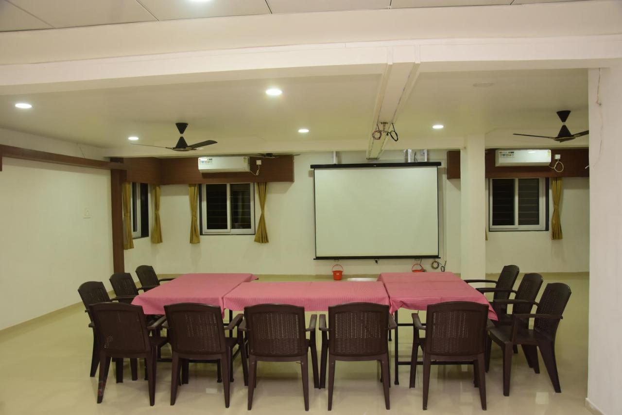 Regal Panhala Residency Hotell Eksteriør bilde